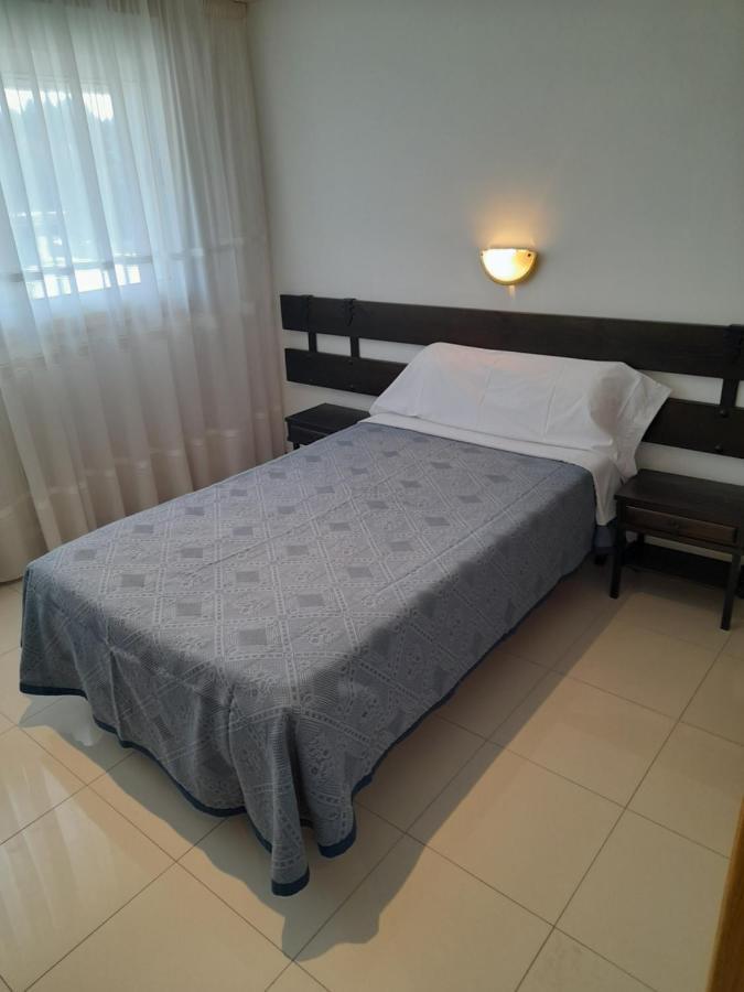 Hotel Os Carballos Sigueiro Buitenkant foto